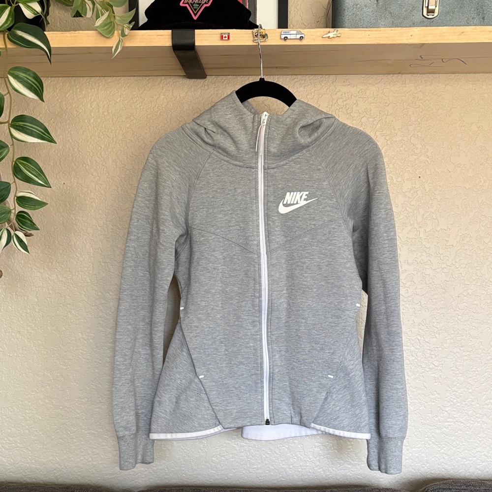 Nike Women's Light Gray Zip-Up Hoodie